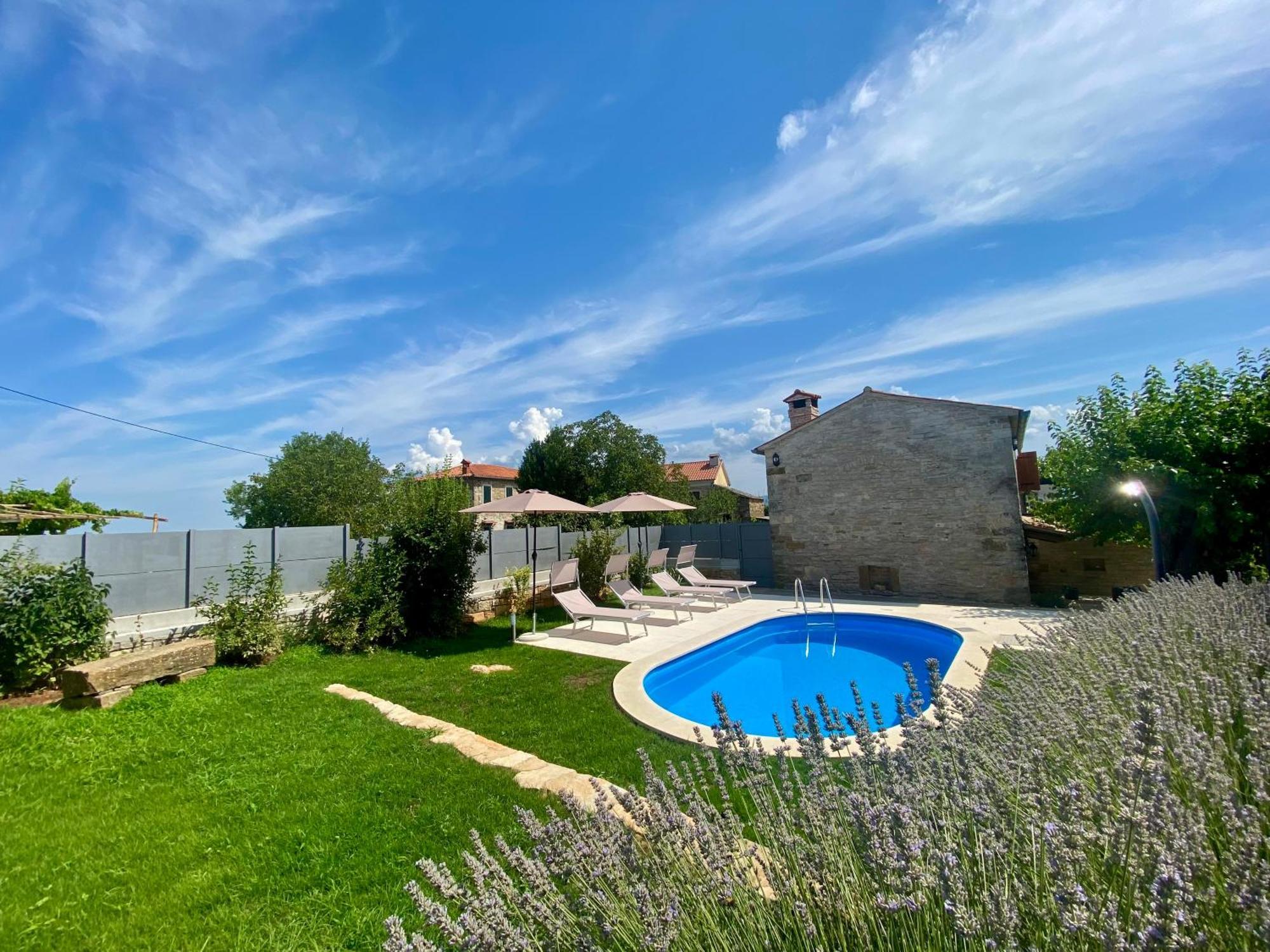 Agroturizam Nezic Villa Oprtalj Exterior foto