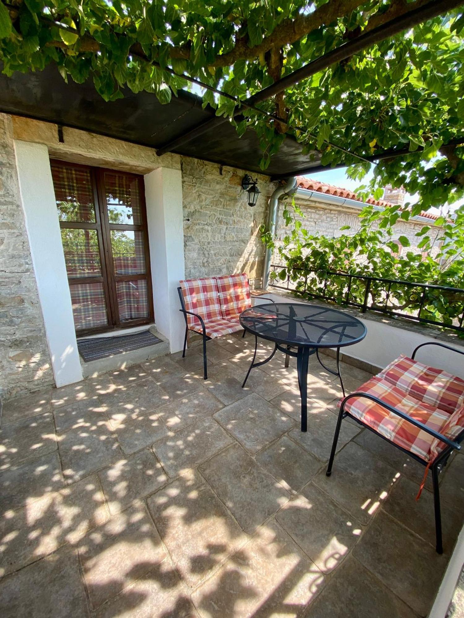 Agroturizam Nezic Villa Oprtalj Exterior foto