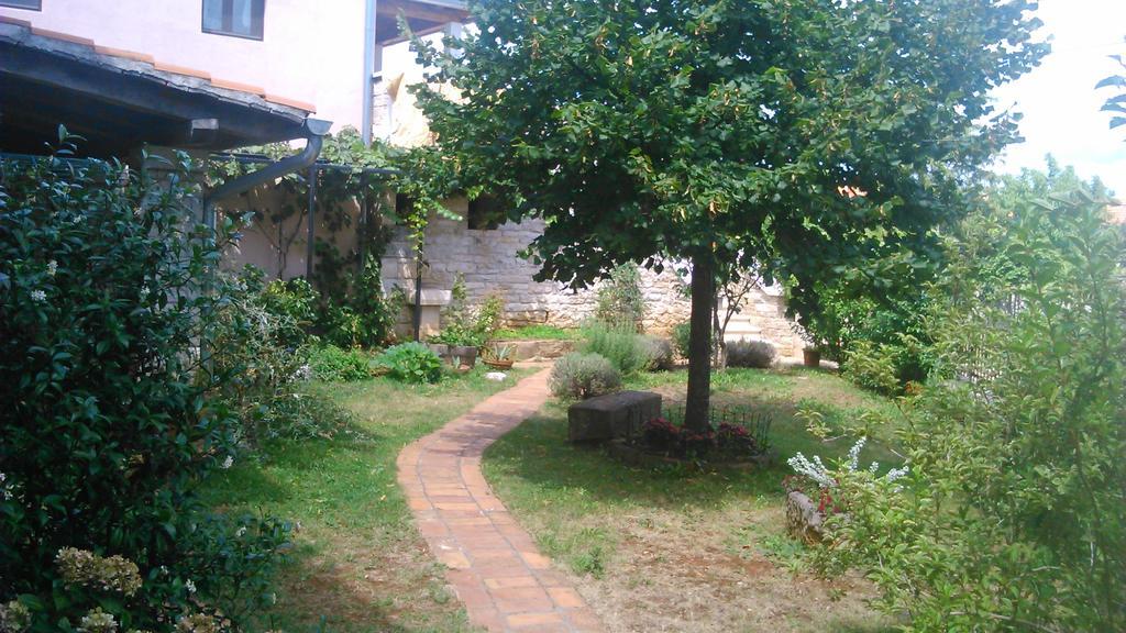 Agroturizam Nezic Villa Oprtalj Exterior foto
