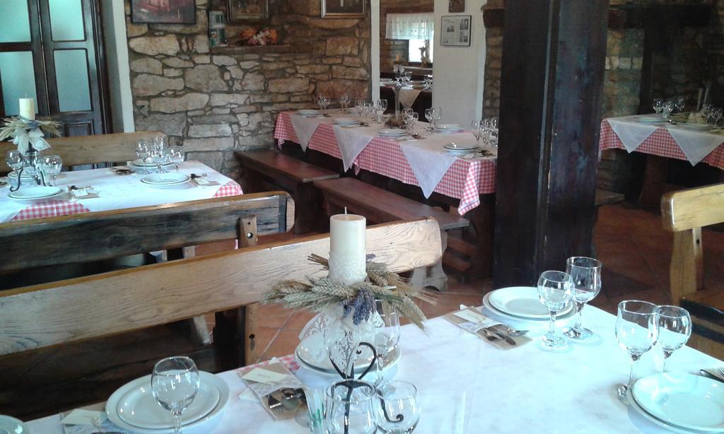 Agroturizam Nezic Villa Oprtalj Exterior foto